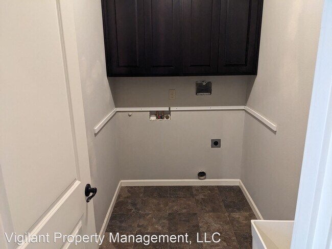 Building Photo - 4 br, 3 bath House - 11910 NE Shanghai Rd