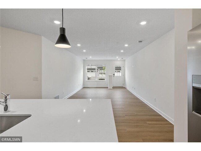 Foto del edificio - 14939 Adare Wy