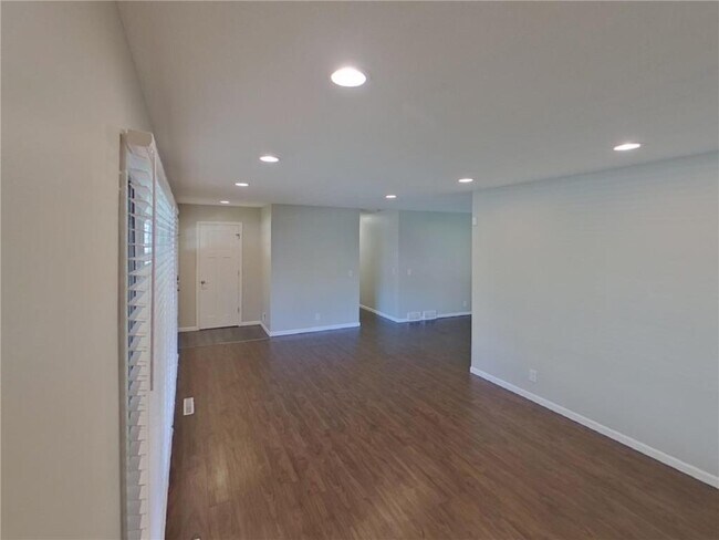 Foto del edificio - 1455 Oakdale Ave