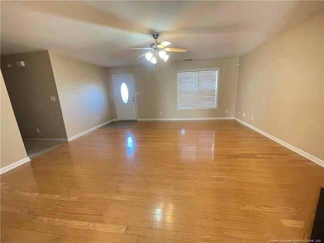 Foto del edificio - 1932 Lioncoward Dr