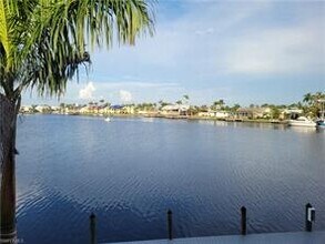 Building Photo - 408 Tudor Dr