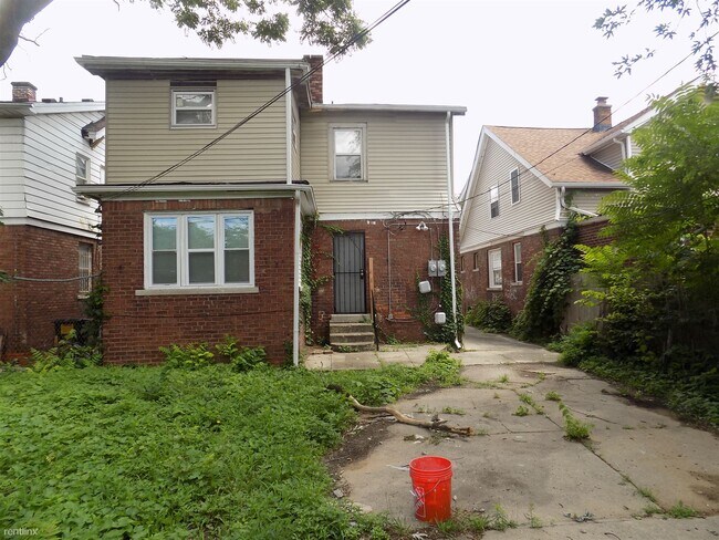 Foto del edificio - 2 br, 1 bath Duplex - 15841 Kentucky St