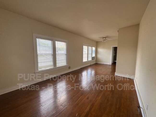 Building Photo - 3762 W 7th St