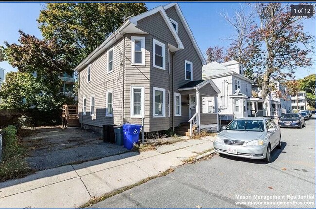 Building Photo - 40 Montfern Ave