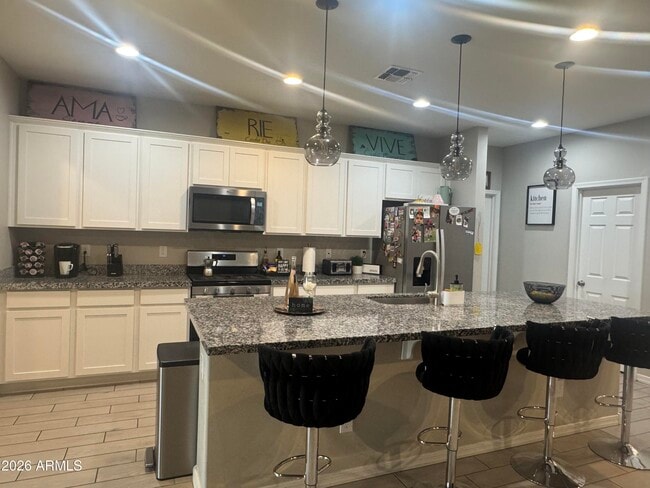 Foto del edificio - 12355 W Whyman Ave