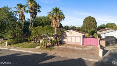 Building Photo - 44210 Fenhold St