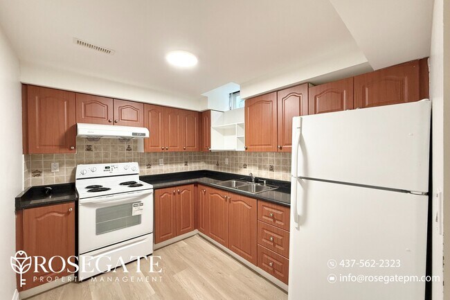 Building Photo - Spacious 2-Bedroom Basement Unit in Prime ...