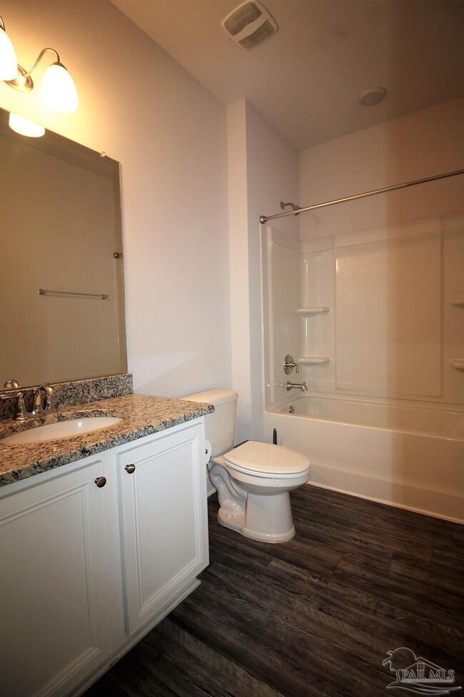 Foto del edificio - 3900 Hawks Landing Cir