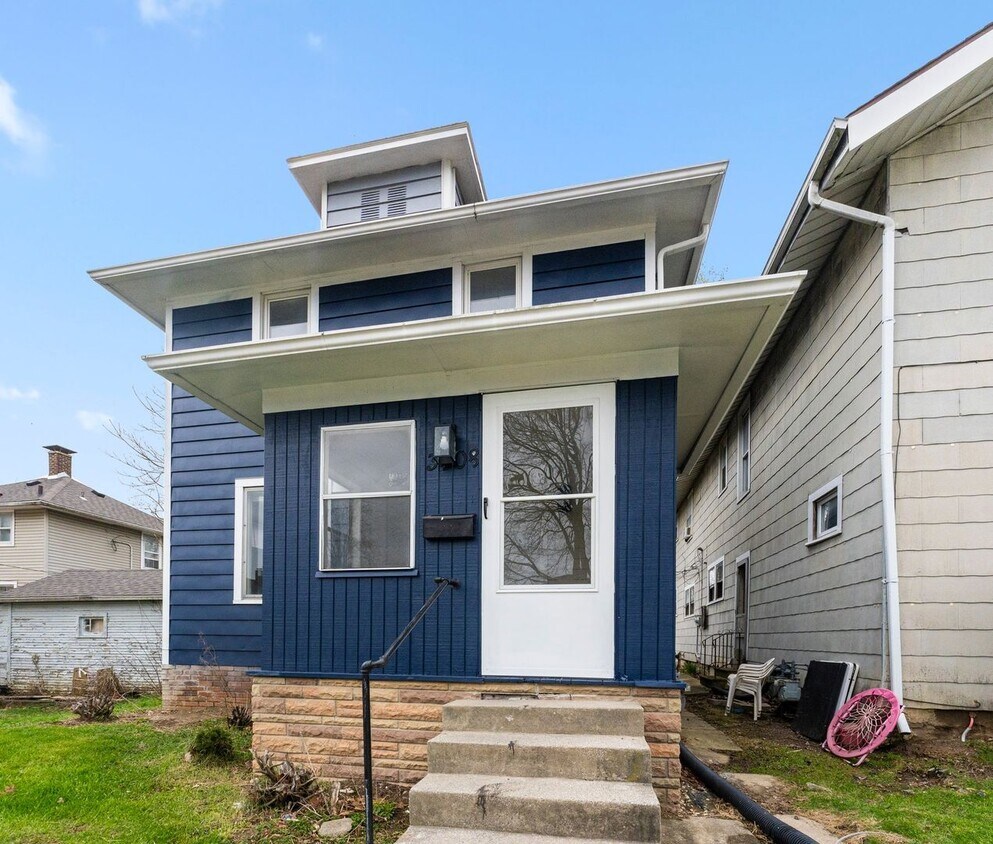 Primary Photo - New 3 bed listing downtown Fort Wayne! *MO...