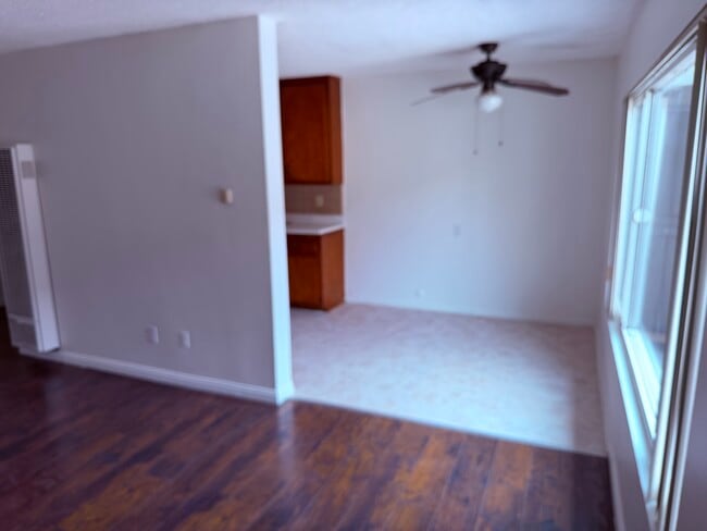 Building Photo - 1142 N Mohican Way