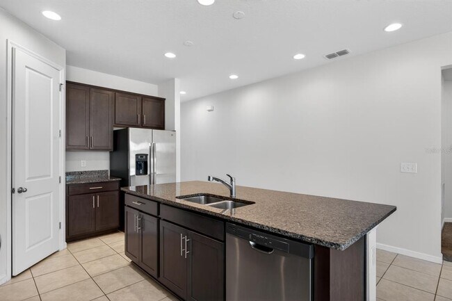 Foto del edificio - 689 Meadow Pointe Dr