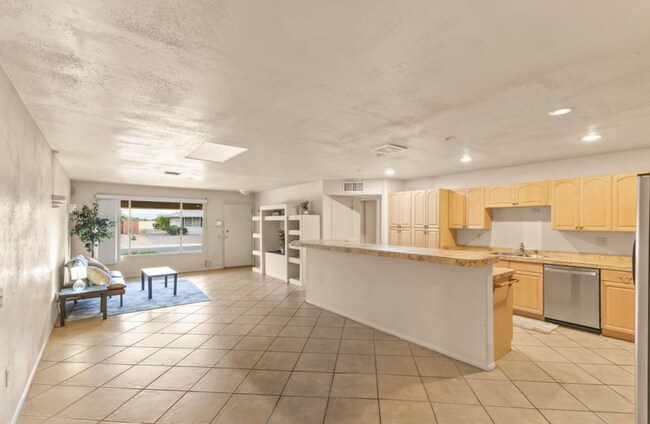 Foto del edificio - Great home in an active 55+ community!