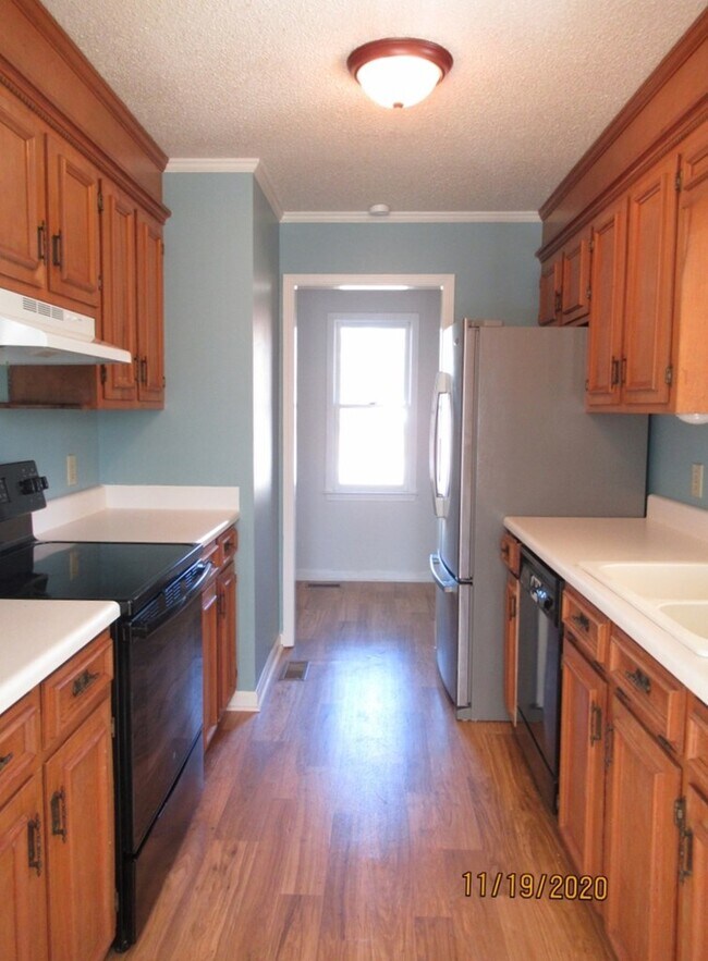 Building Photo - 5722 Whisperwood Dr