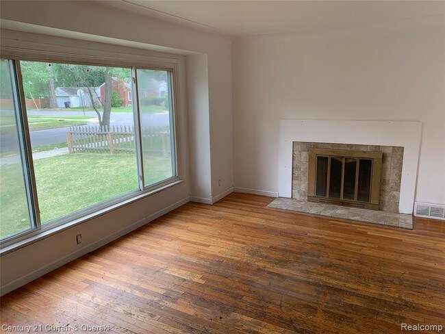 Building Photo - 17242 Lenore Ave