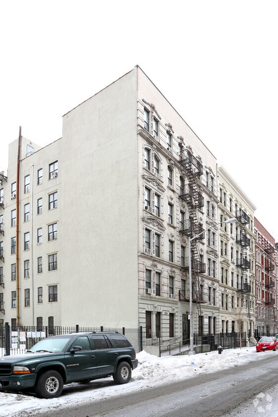 Primary Photo - Lula Apartments