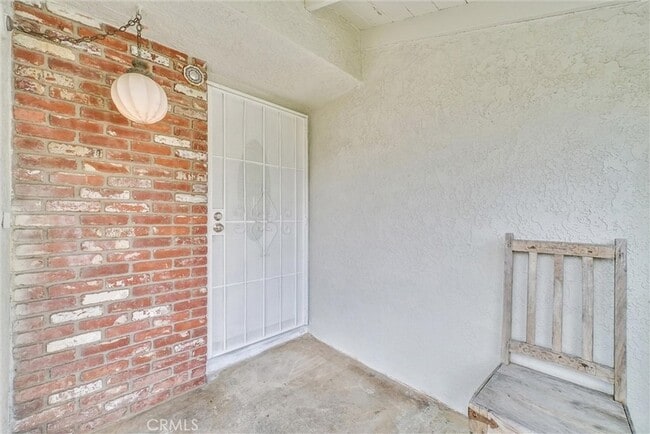 Building Photo - 8801 Mays Ave