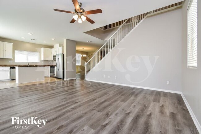 Foto del edificio - 3732 Dustin Lee Street