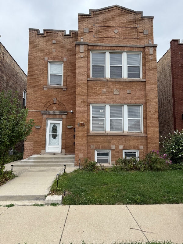 Building Photo - 6030 W Addison St