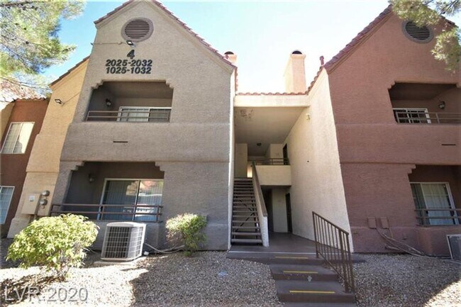 Foto del edificio - Spacious 1 Bedroom Condo in Gated Communit...