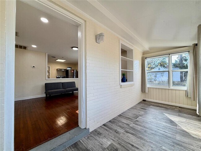 Foto del edificio - 3494 6th Ave N