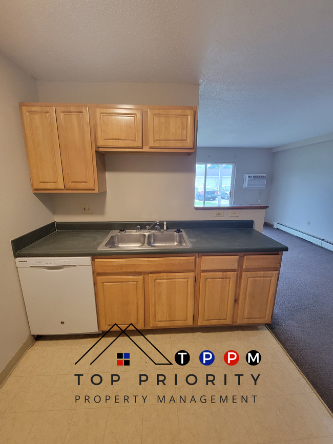 Building Photo - ** MOVE IN SPECIAL ** 1 Bedroom | 1 Bathro...