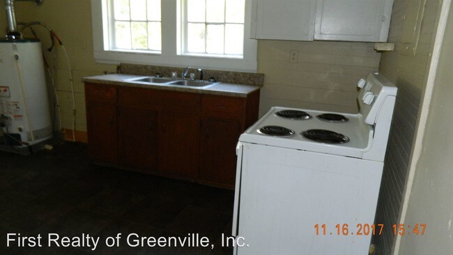 Building Photo - 2 br, 2 bath Apartment - 600 Gamble St