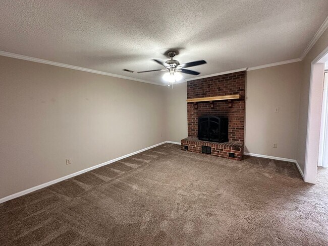 Foto del edificio - Exclusively Offered By Muse Realty Rentals...