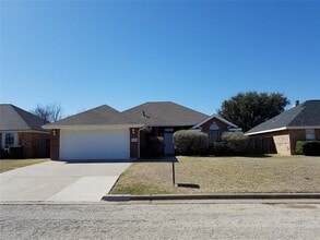 Building Photo - 3926 Duke Ln
