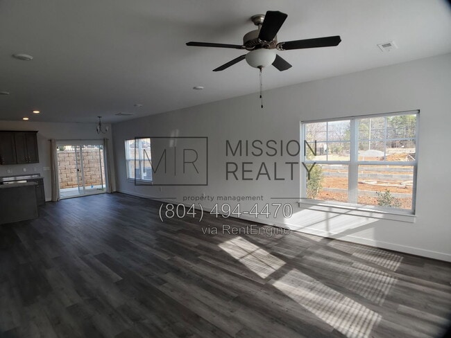 Building Photo - 4523 Josephine Ln