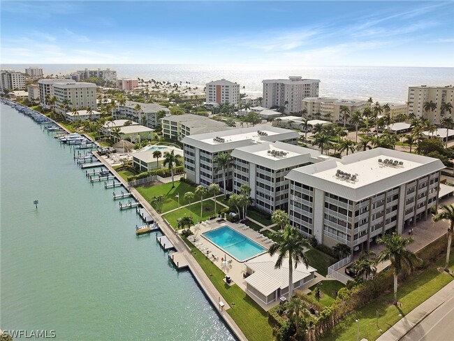 Foto del edificio - 2880 Gulf Shore Blvd N