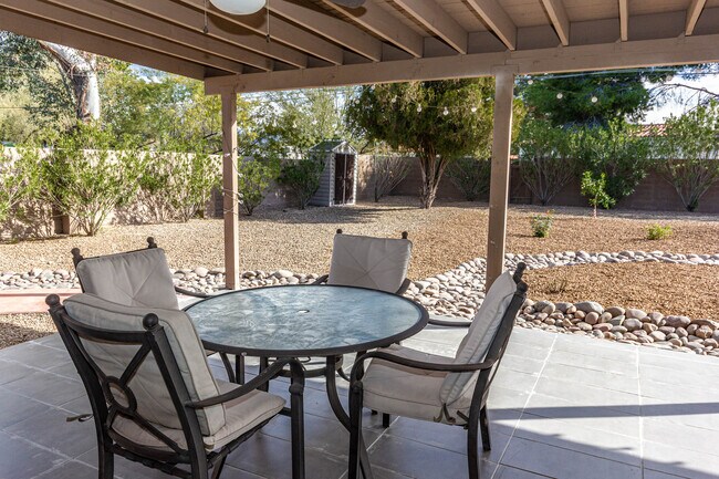 Patio - 2010 N Campbell Ave
