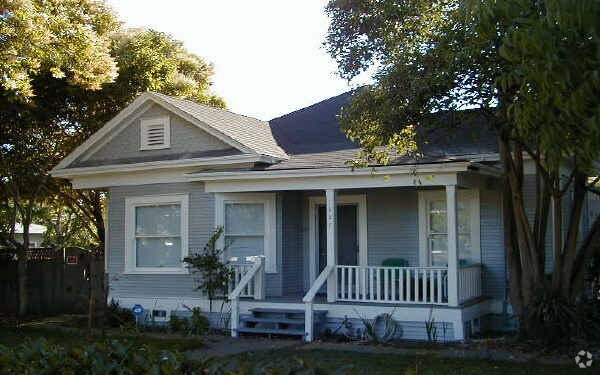 Foto del edificio - 1507 Dutton Ave
