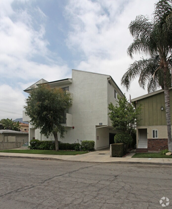 Building Photo - 539 S Shelton St