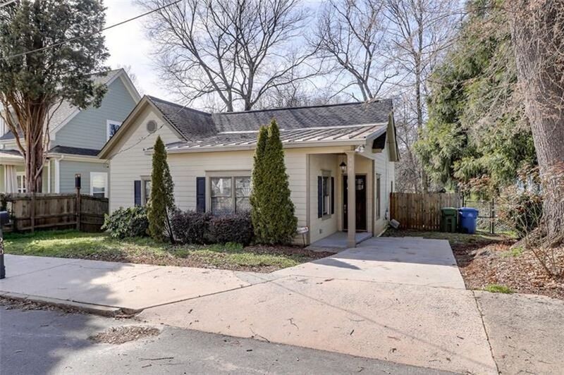 Photo - 980 Longley Ave NW
