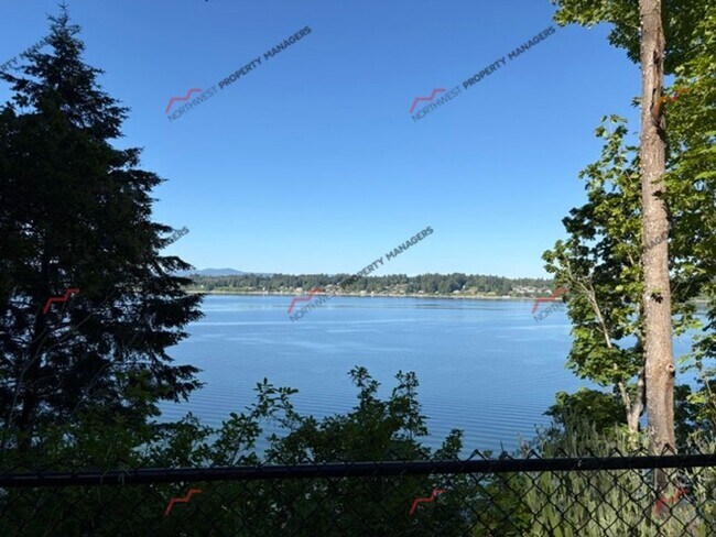 Foto del edificio - 609 68th Ave NE