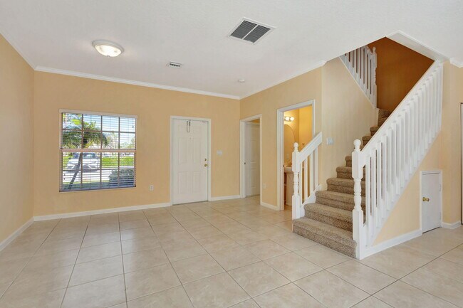 Foto del edificio - 14022 Wellington Trace