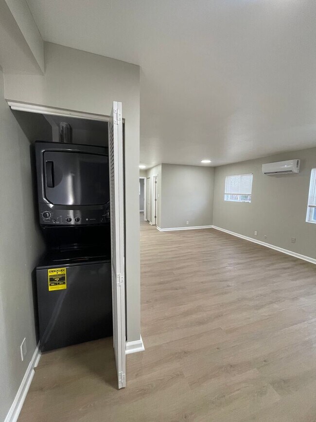 Foto del edificio - Live in Style at Bellagio East Living I: Convenient and Vibrant Community in Indianapolis