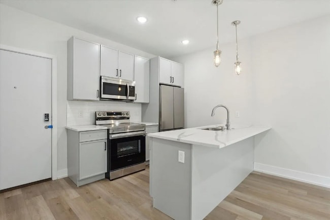 Foto del edificio - 401 E Walnut Ln