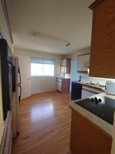 Building Photo - 128 Gainsborough Dr SW