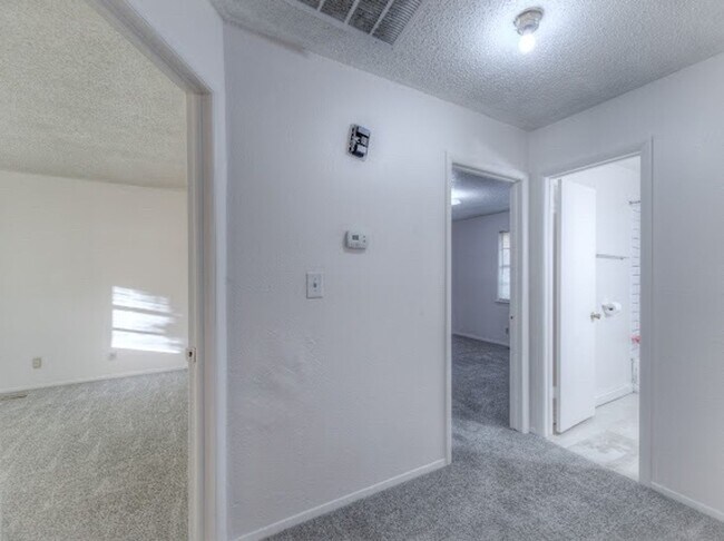 Foto del edificio - 1129 S 124th E Ave