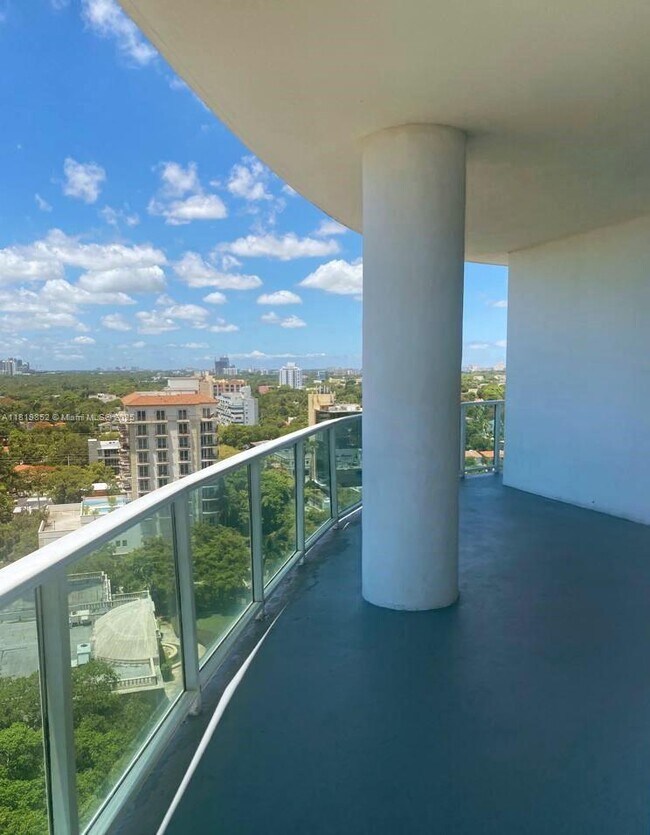 Foto del edificio - 2525 SW 3rd Ave