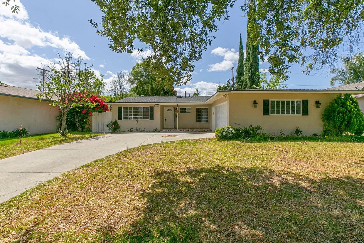 Foto principal - 22504 Hartland St
