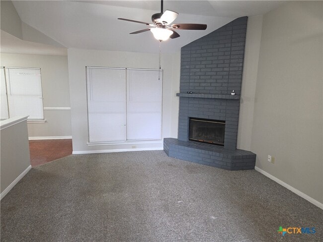 Foto del edificio - 4706 Hartrick Bluff Rd