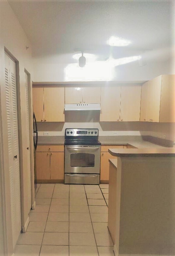 Foto del edificio - 1105 Villa Cir