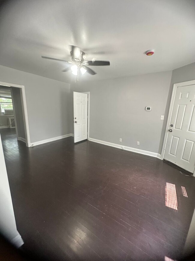 Photo - 918 St Dunstans Rd Apartment