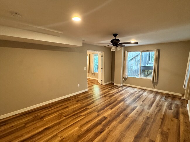Foto del edificio - 1355 E 100th Ln