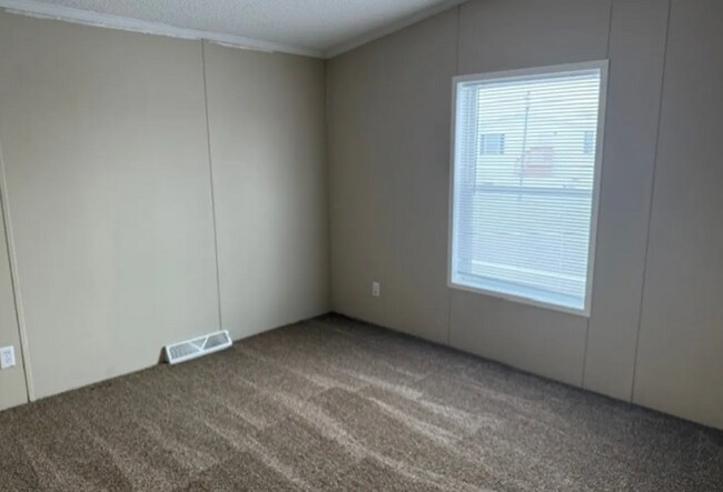 Foto del edificio - 402 Hunt Club Dr