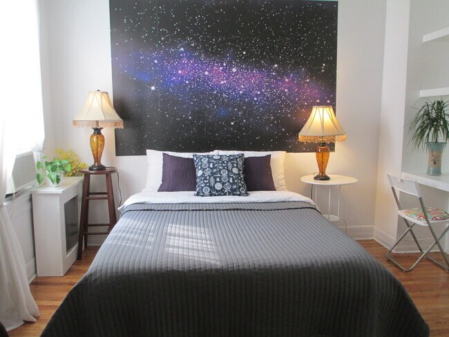 dormitorio 1 cama de tamaño completo - 855 Pavonia Ave