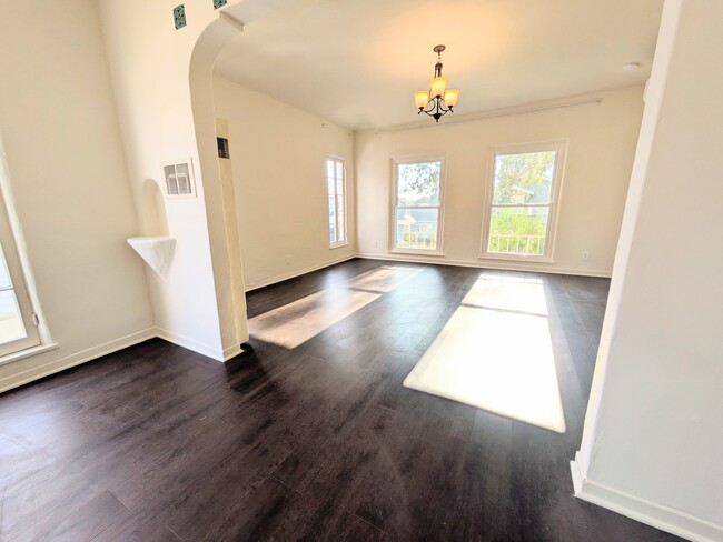 Building Photo - 4122 Van Buren Pl