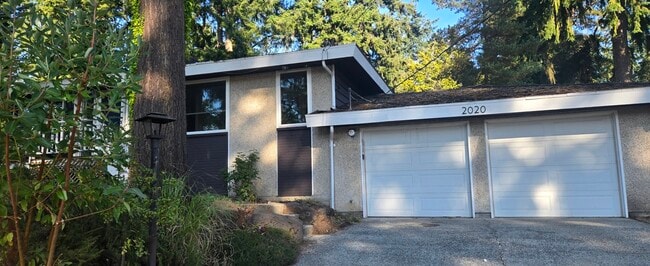 Building Photo - 2020 151st Ave SE